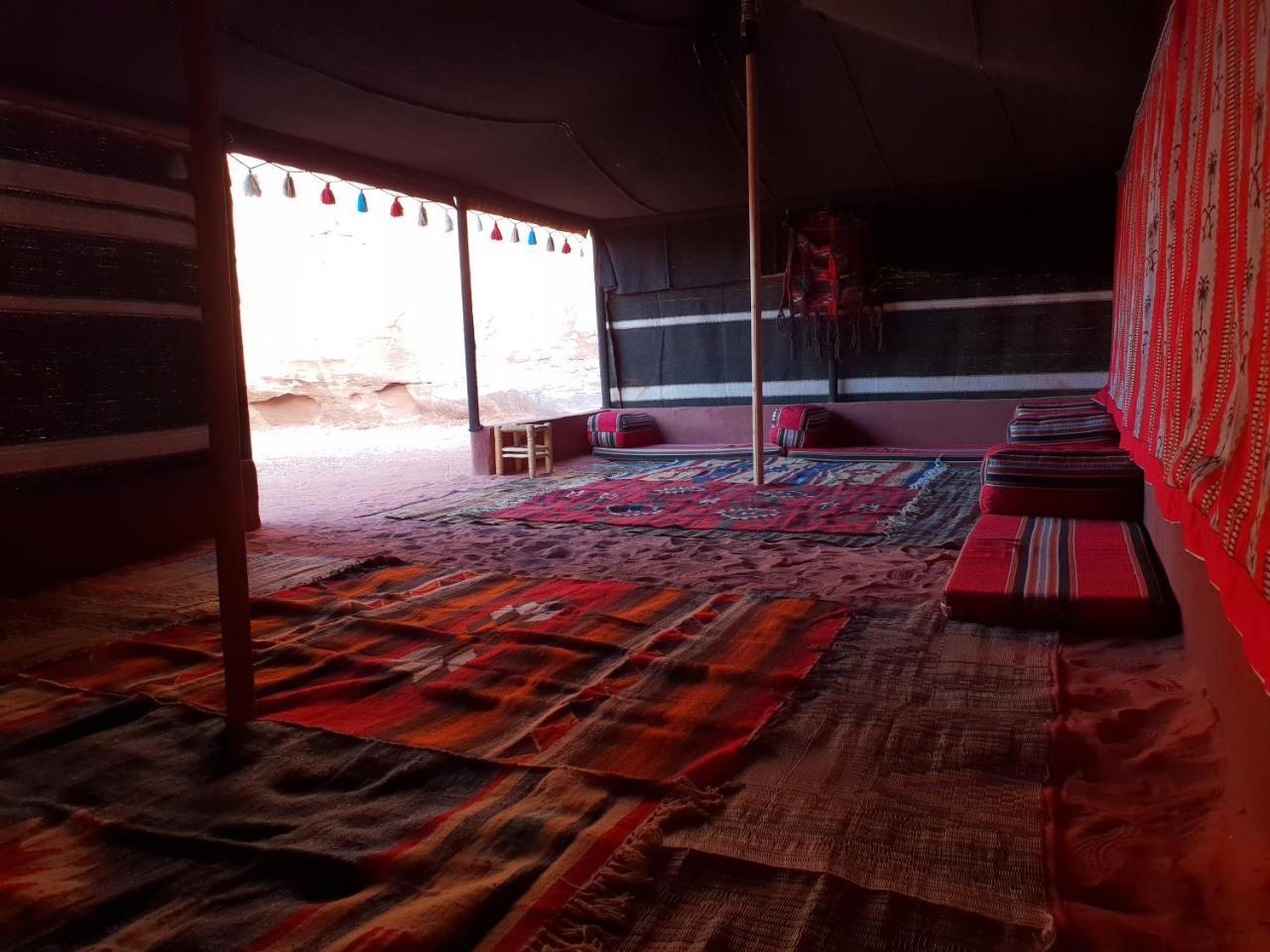 Hotel Real Bedouin Experience Tours & Camp Wadi Rum Exterior foto