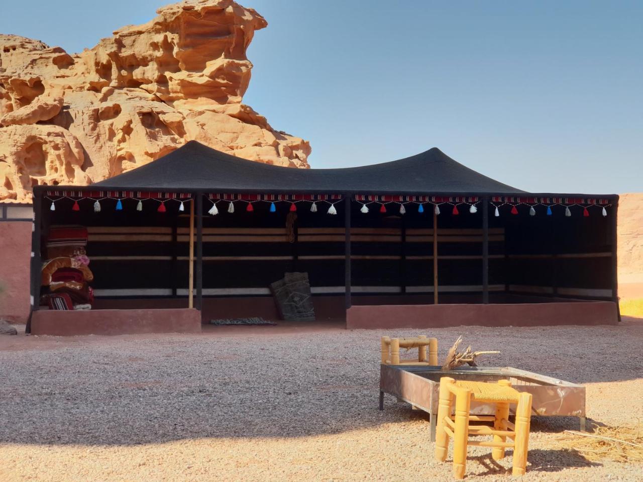 Hotel Real Bedouin Experience Tours & Camp Wadi Rum Exterior foto
