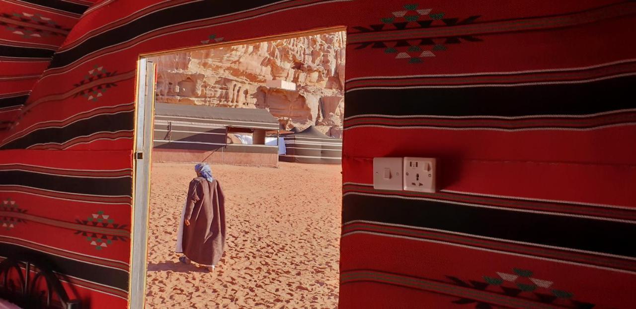 Hotel Real Bedouin Experience Tours & Camp Wadi Rum Exterior foto