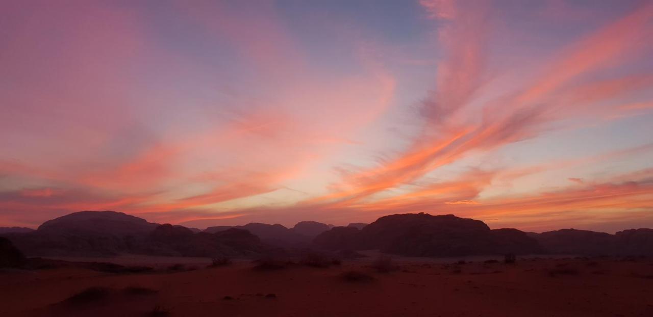 Hotel Real Bedouin Experience Tours & Camp Wadi Rum Exterior foto